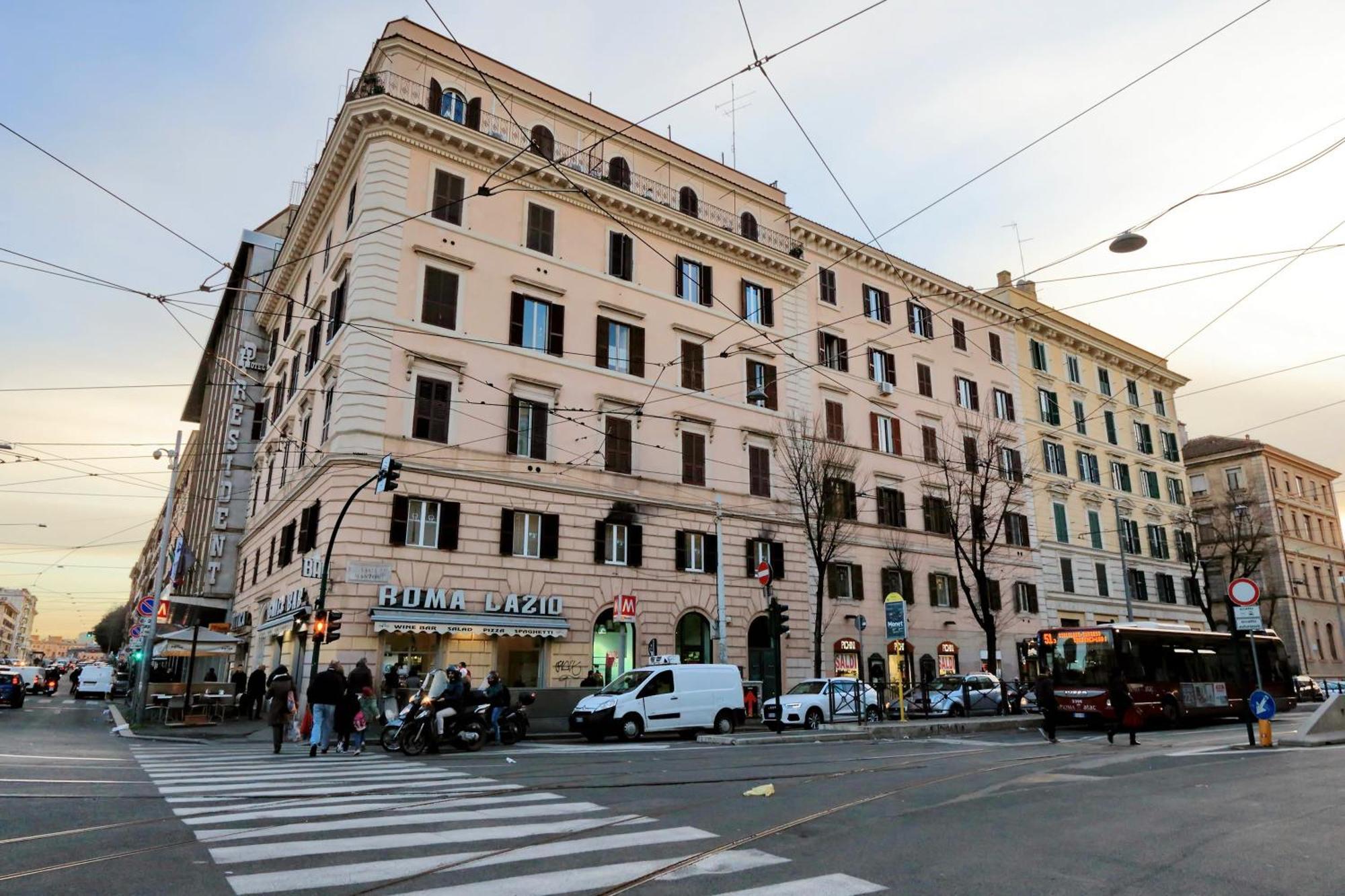 Deza Cozy Place Manzoni Rome Buitenkant foto
